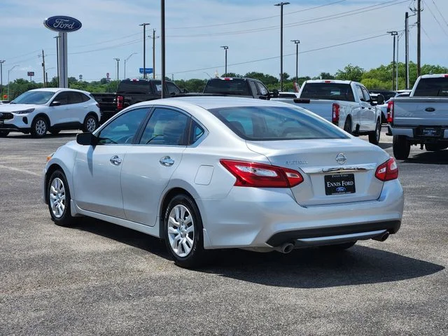 Used 2017 Brilliant Silver Metallic Nissan 2.5 S image 4