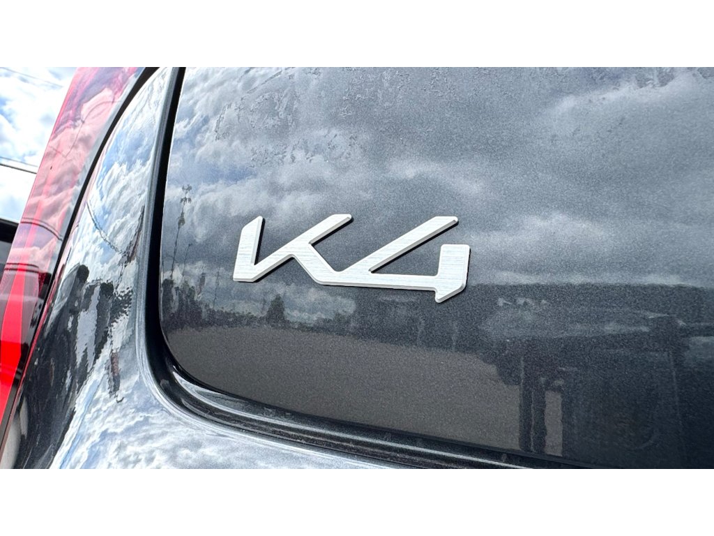 New 2026 Interstellar Gray Kia GT-Line image 6