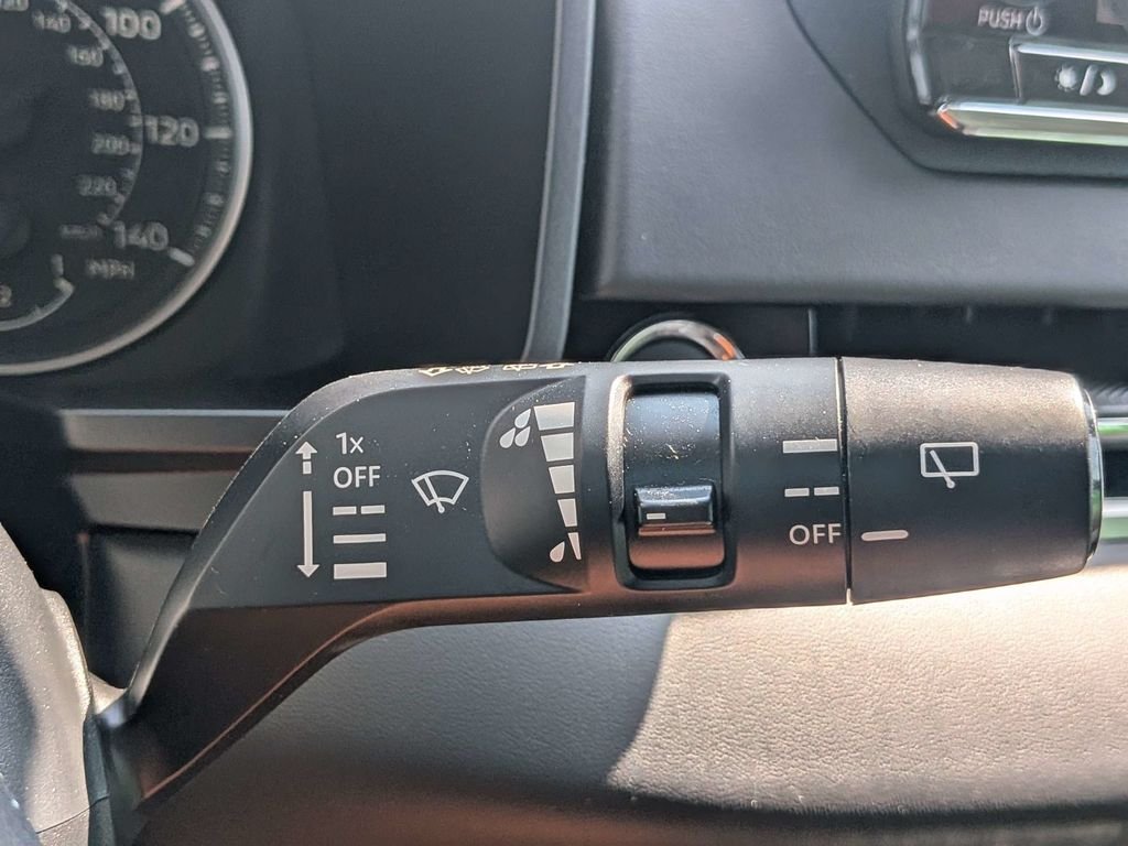 Used 2024  Mitsubishi ES image 26