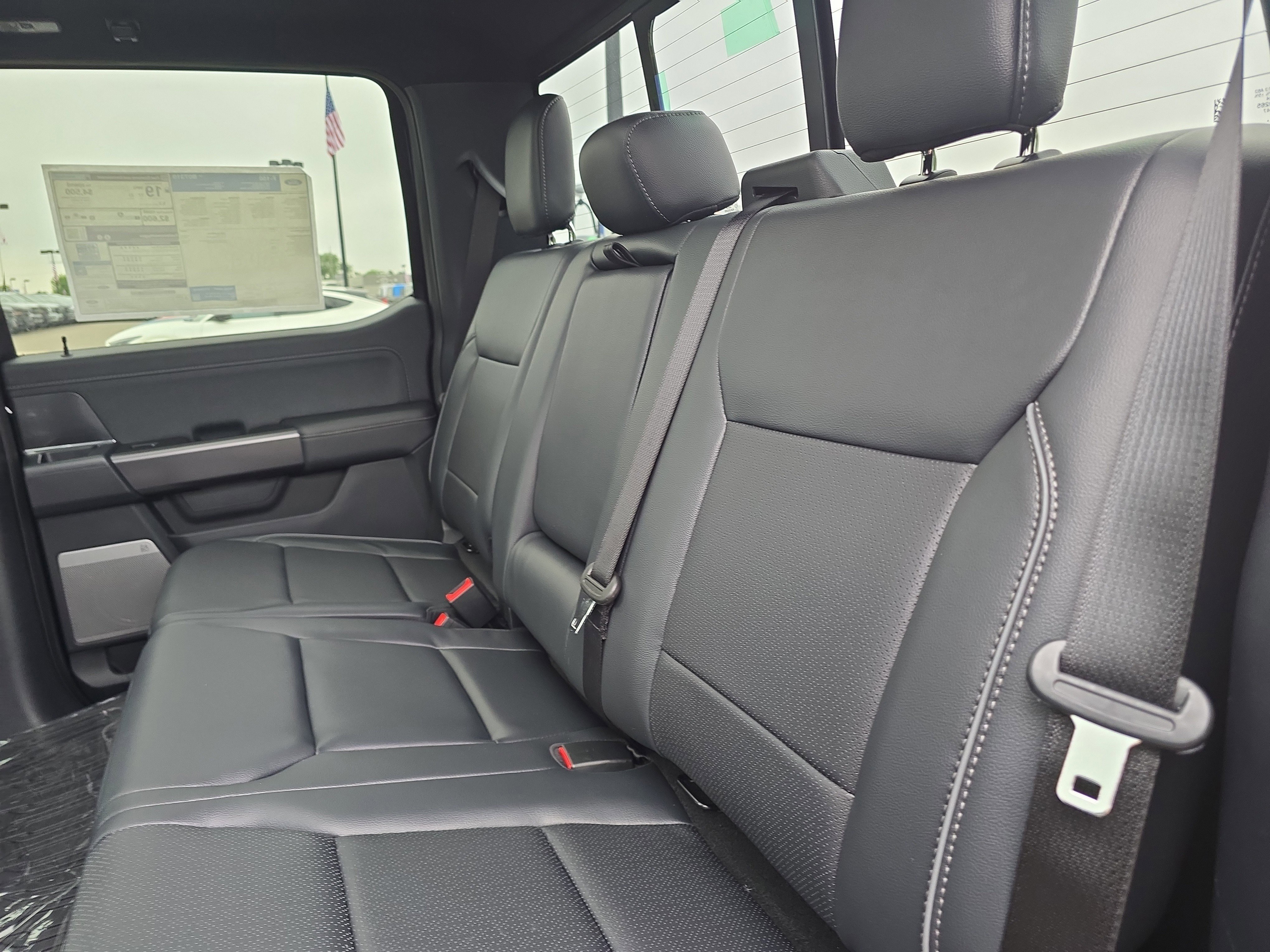 New 2026 Agate Black Metallic Ford Lariat® image 29