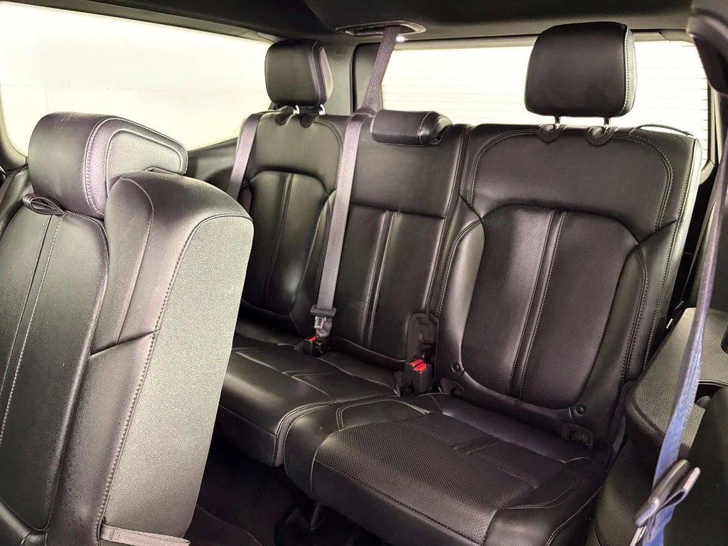 Used 2023 White Jeep Base image 43