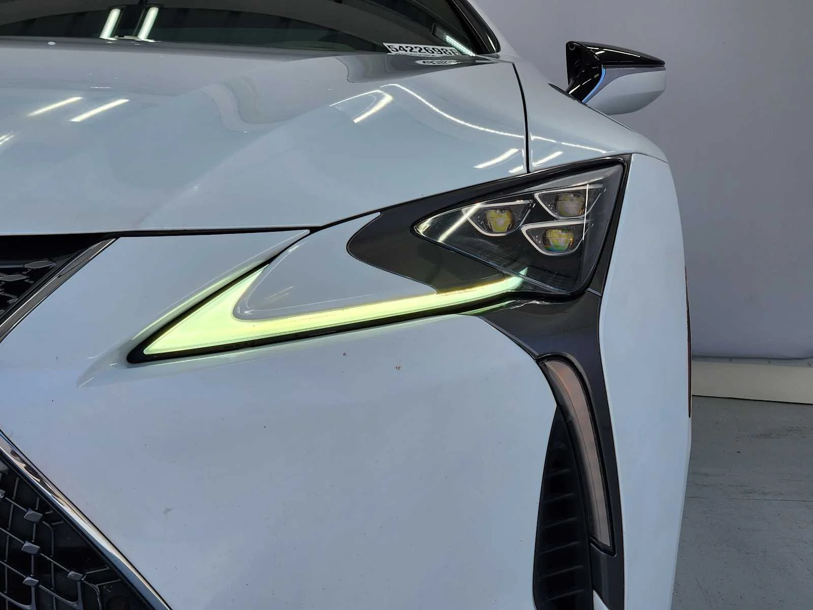 Used 2018 Ultra White Lexus  image 5