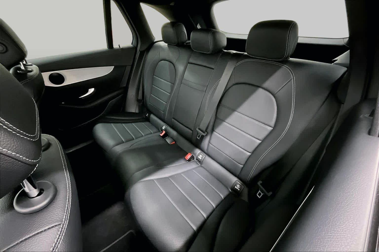 Used 2022 Black Mercedes-Benz GLC 300 image 20
