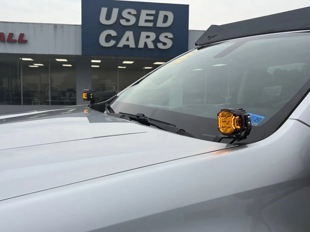 Used 2015 SILVER ICE METALLIC Chevrolet 4WD Z71 image 10