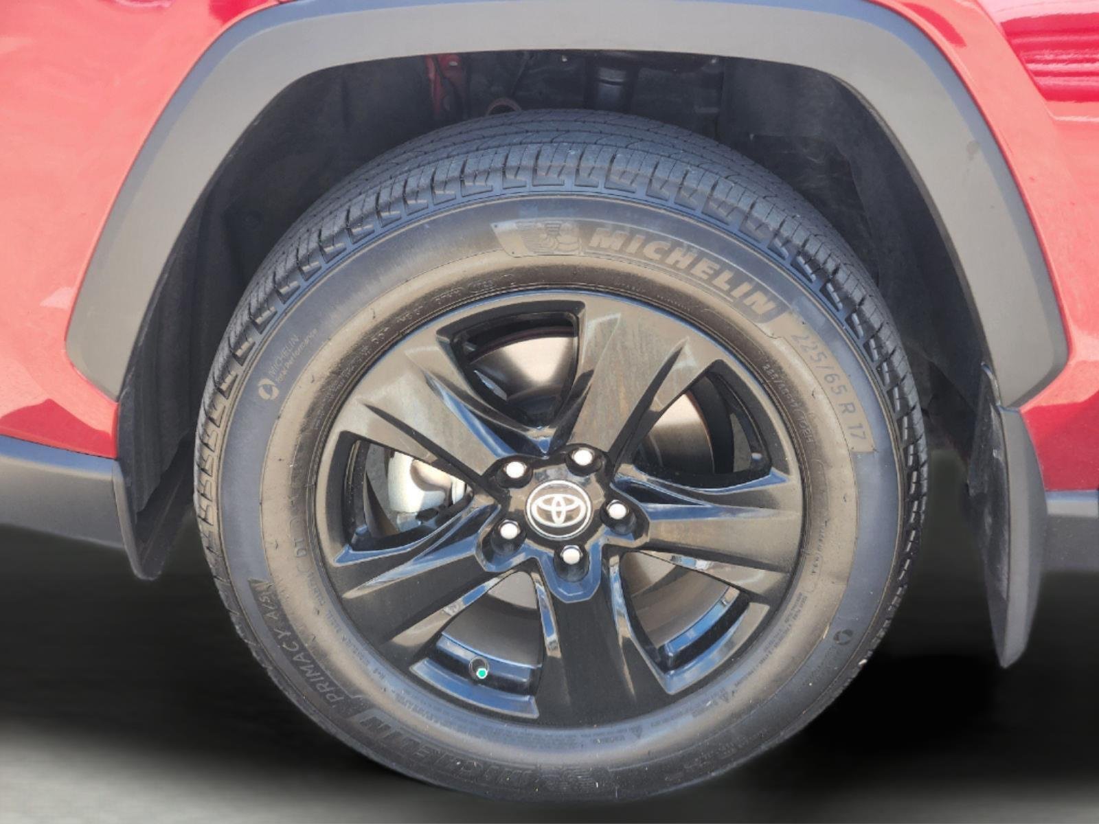 Used 2025 Ruby Flare Pearl Toyota XLE image 9