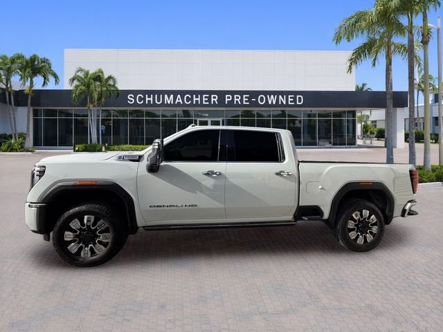 Used 2025 White GMC Denali image 4