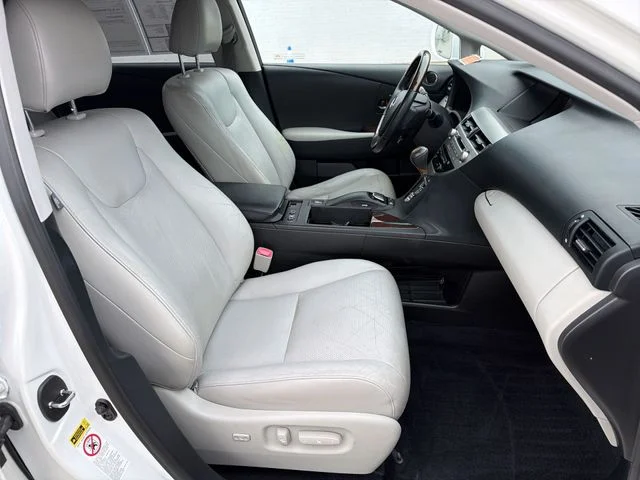 Used 2011  Lexus 450h image 27