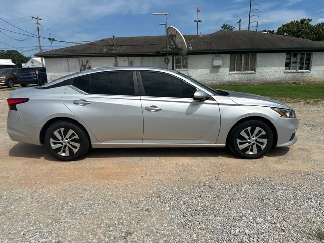 Used 2020 Silver Nissan 2.5 S image 15