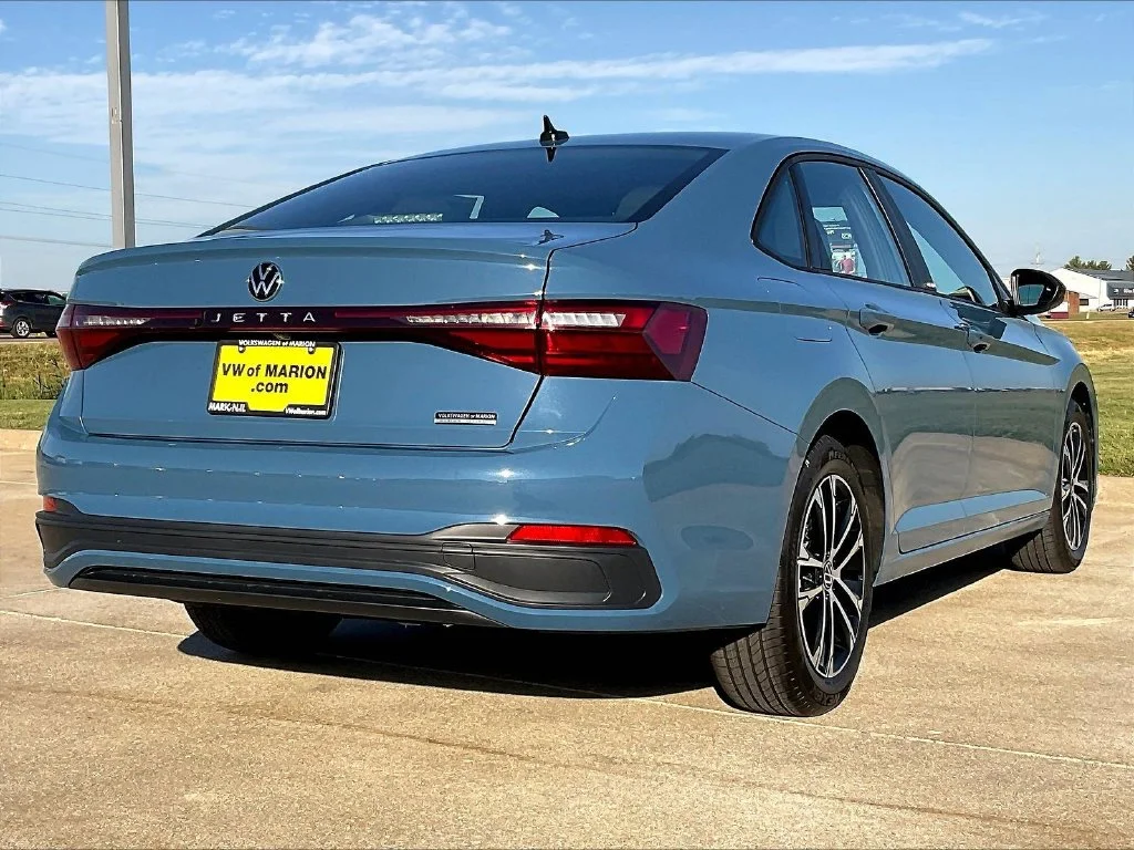 New 2027 Blue Volkswagen 1.5T Sport image 3