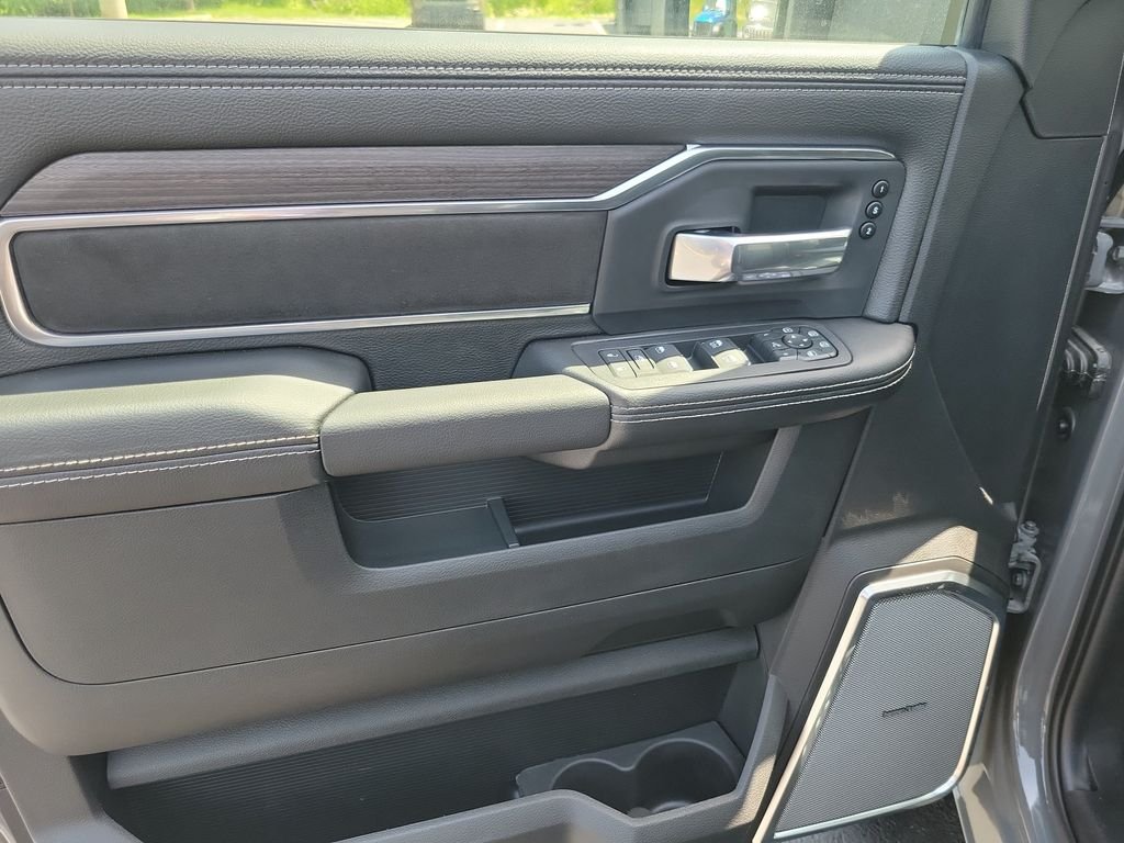 New 2026 Ceramic Gray Clear-Coat Exterior Paint RAM Laramie image 19