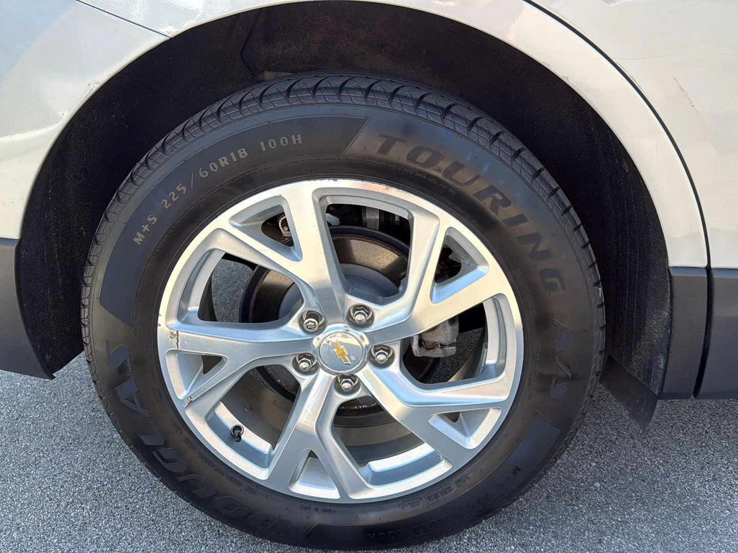 Used 2019 SILVER ICE METALLIC Chevrolet LT image 13