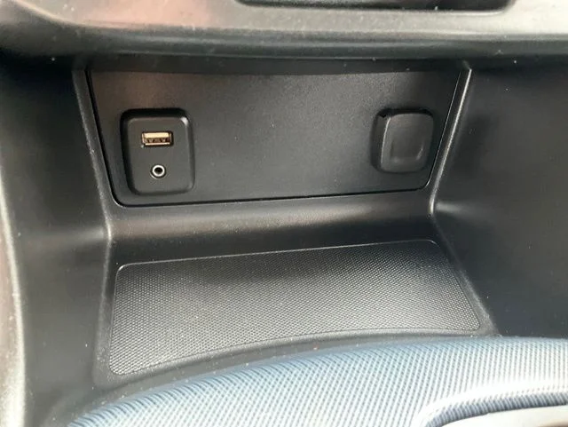 Used 2018 Blue Chevrolet Z71 image 18