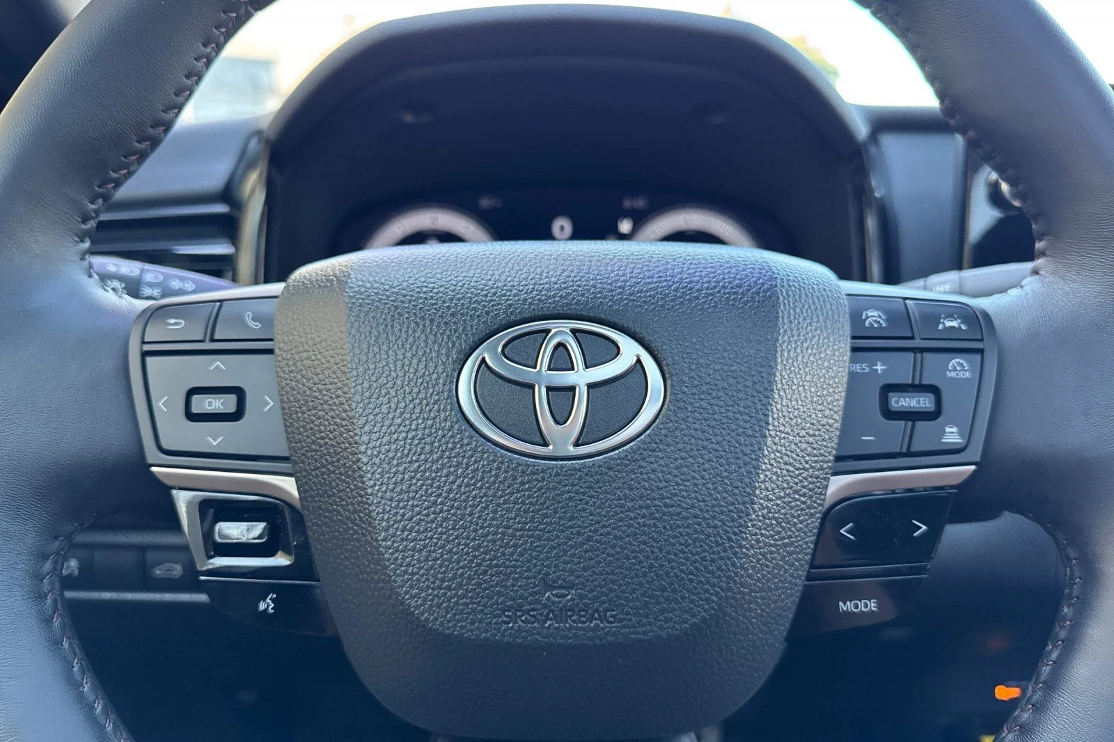 Used 2025 Metal Toyota XSE image 26
