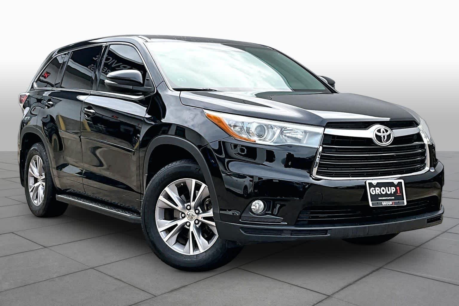 Used 2015 Attitude Black Metallic Toyota LE Plus image 2