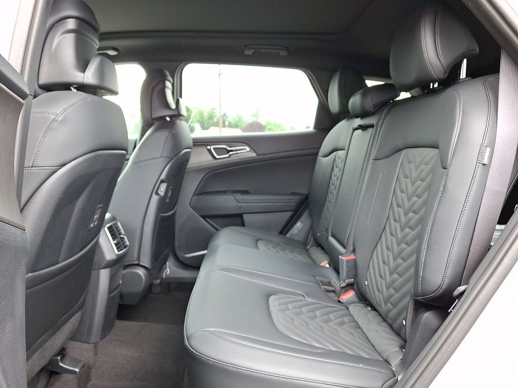 New 2026 Wolf Gray Kia X-Line image 5