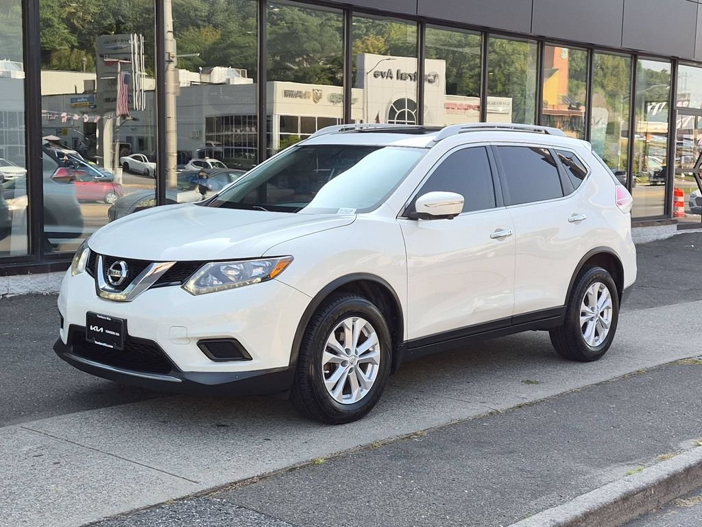Used 2014 White Nissan SV image 1