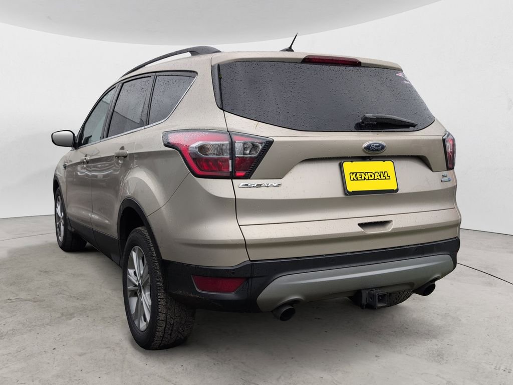Used 2017 Ford Escape SE with VIN 1FMCU9G98HUB23507 for sale in Vancouver, WA