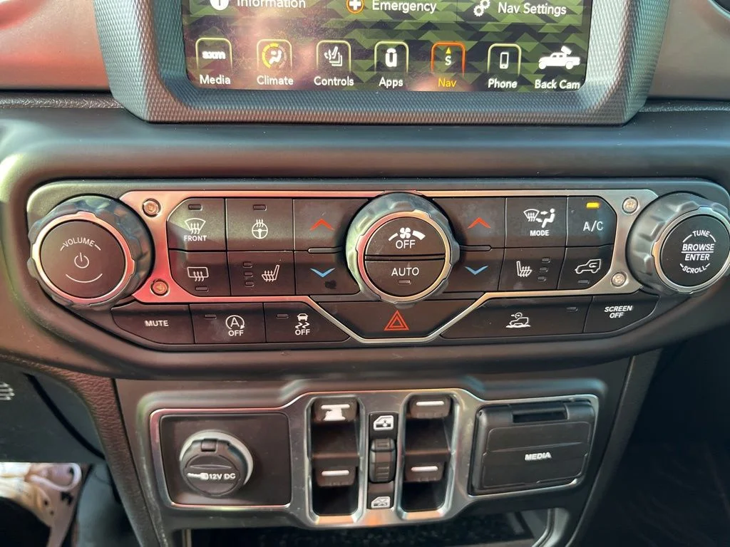 Used 2020 Black Jeep Sport image 25