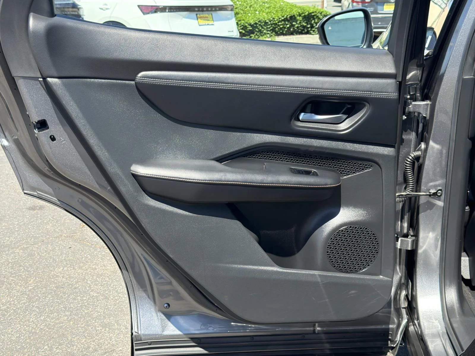 Used 2023 GUN METALLIC Nissan ENGAGE image 25