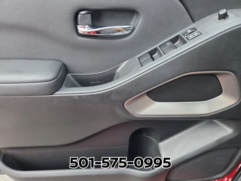 Used 2024 Red Alert NISSAN CREW CAB 4X2 SV image 32