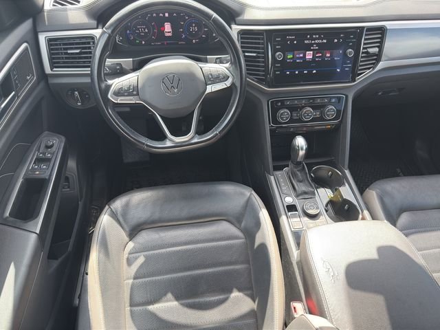 Used 2020 Platinum Gray Metallic Volkswagen 3.6L V6 SEL Premium image 16