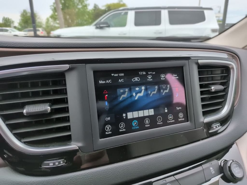 Used 2021 White Chrysler LXI image 22