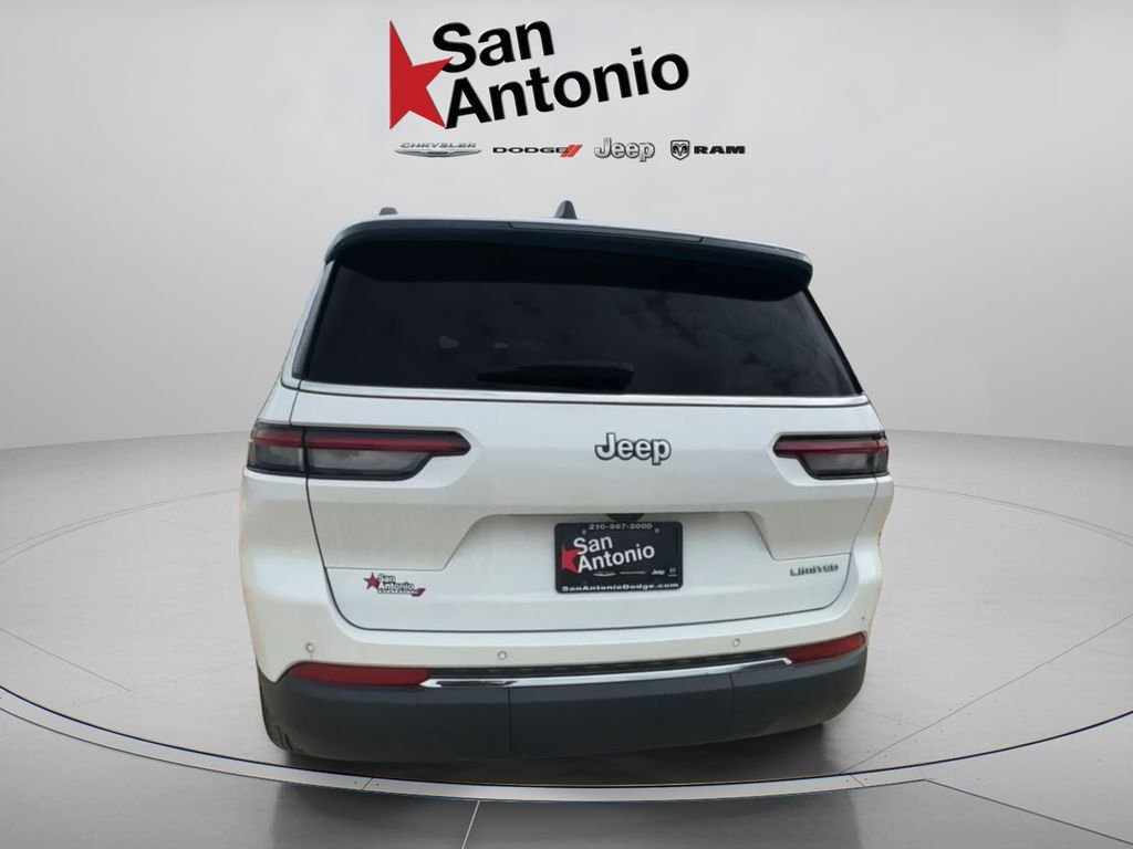 New 2025 Bright White Clear-Coat Exterior Paint Jeep Limited image 12