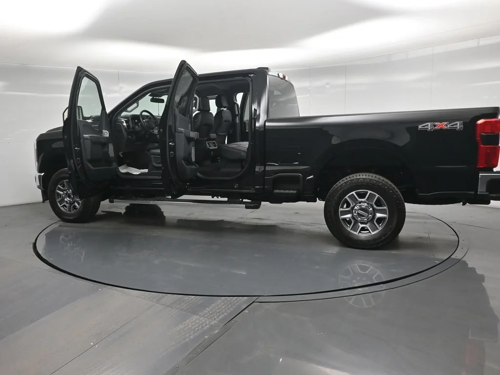 Certified Used 2025 Black Ford Lariat image 34