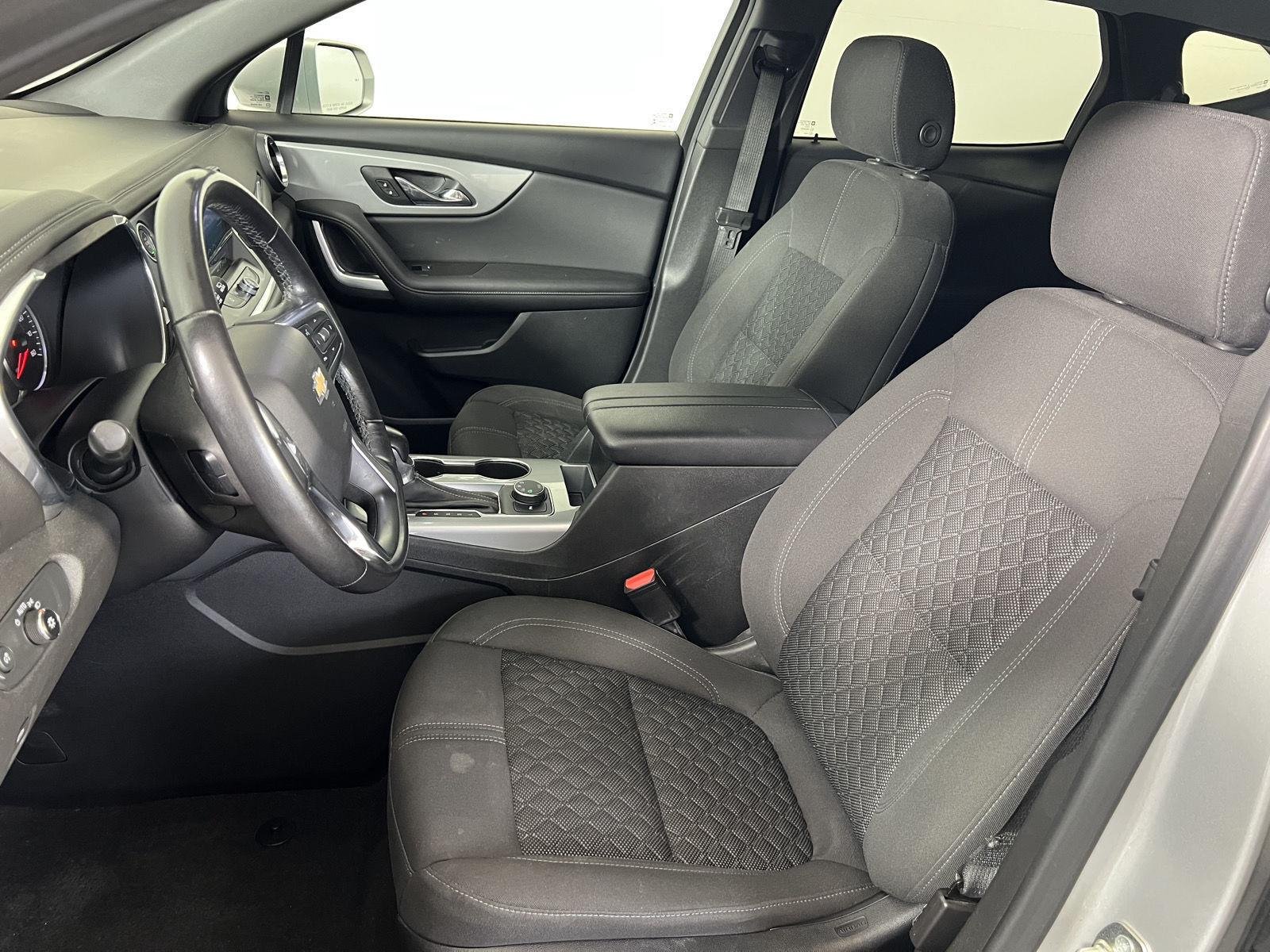 Used 2020 Silver Ice Metallic Chevrolet LT image 5