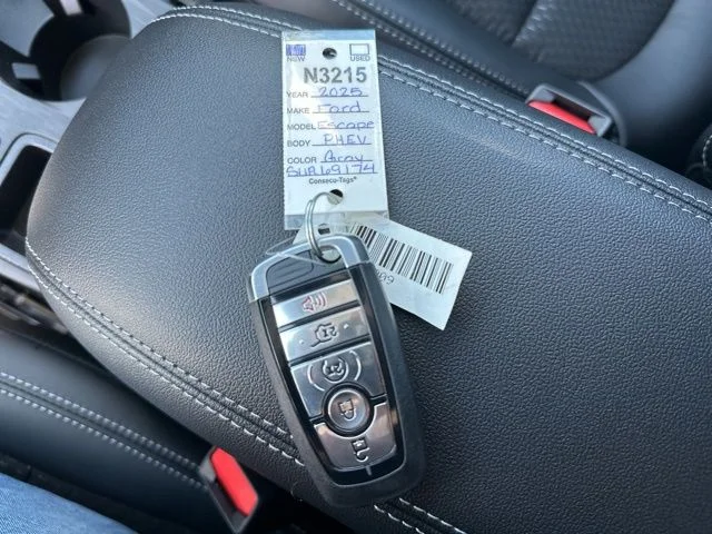 2025 Ford Escape Plug-in hybrid PHEV - Photo 43