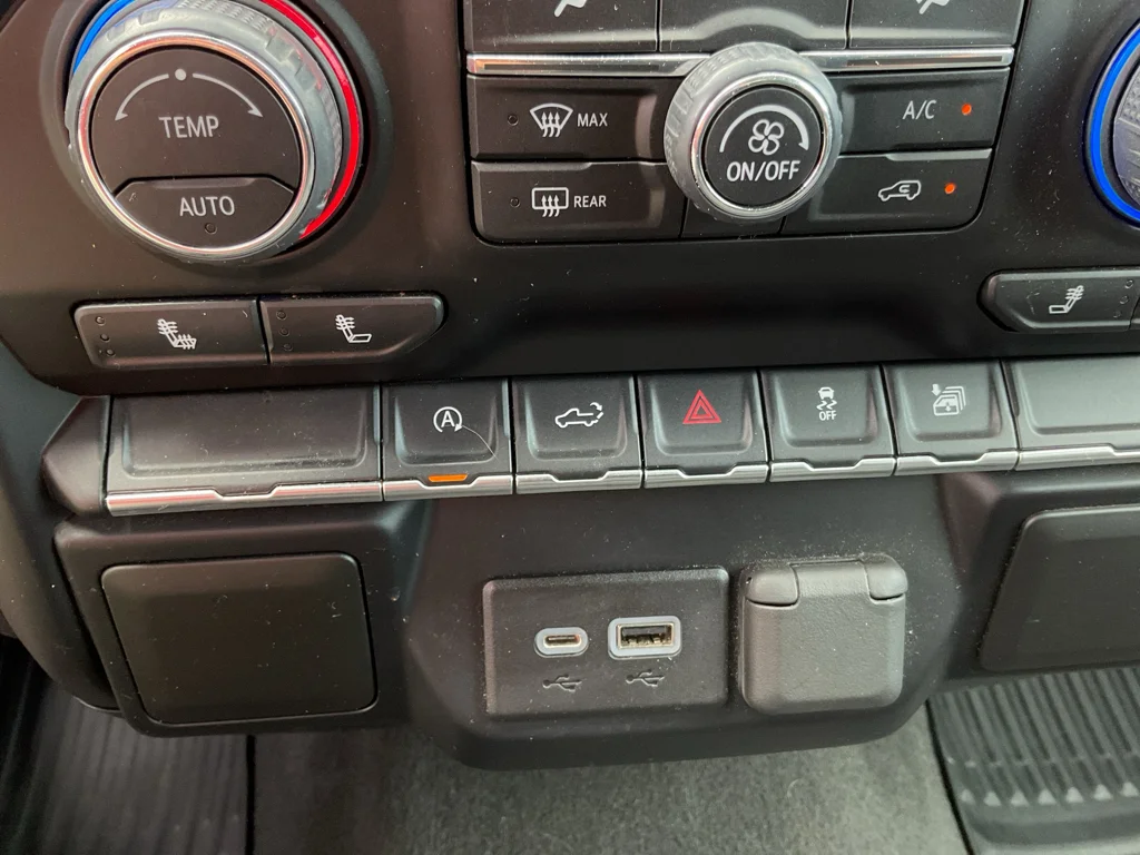 Used 2022 Silver Ice Metallic Chevrolet LT image 28