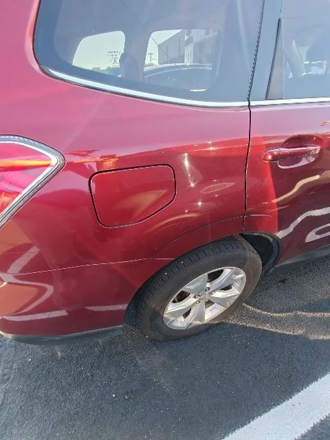 Used 2014 Red Subaru 2.5i Limited image 13