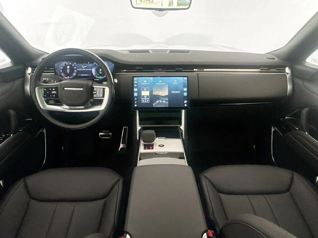 New 2026 Fuji White Land Rover SE image 25