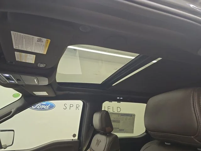 New 2026 Carbonized Gray Metallic Ford King Ranch® image 28