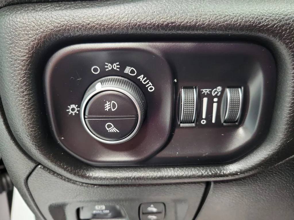Used 2024 White Ram Laramie image 34