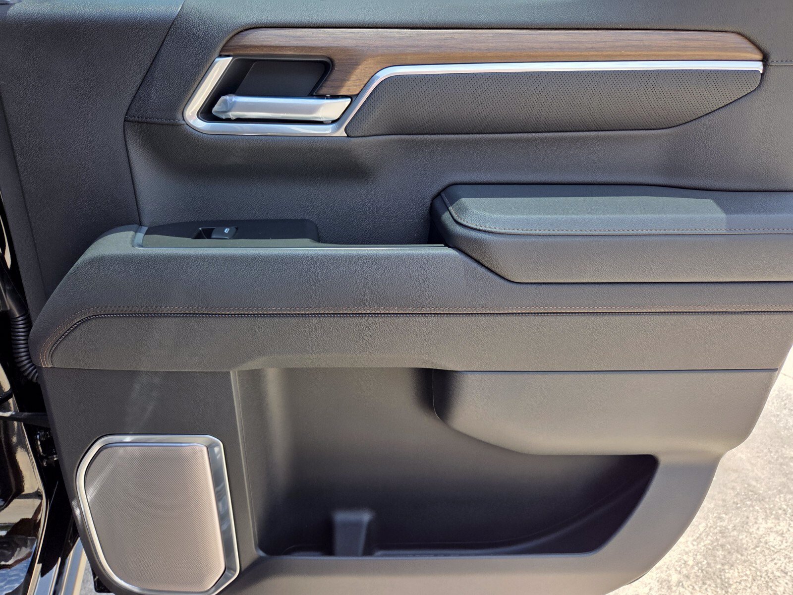 2026 Chevrolet Silverado 1500 High Country - Photo 15