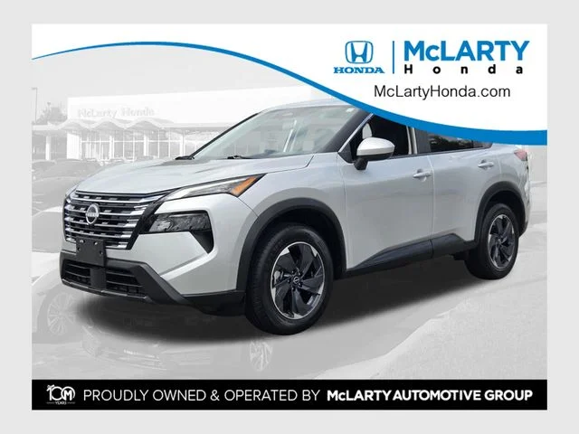 Used 2025 Silver Nissan SV image 1