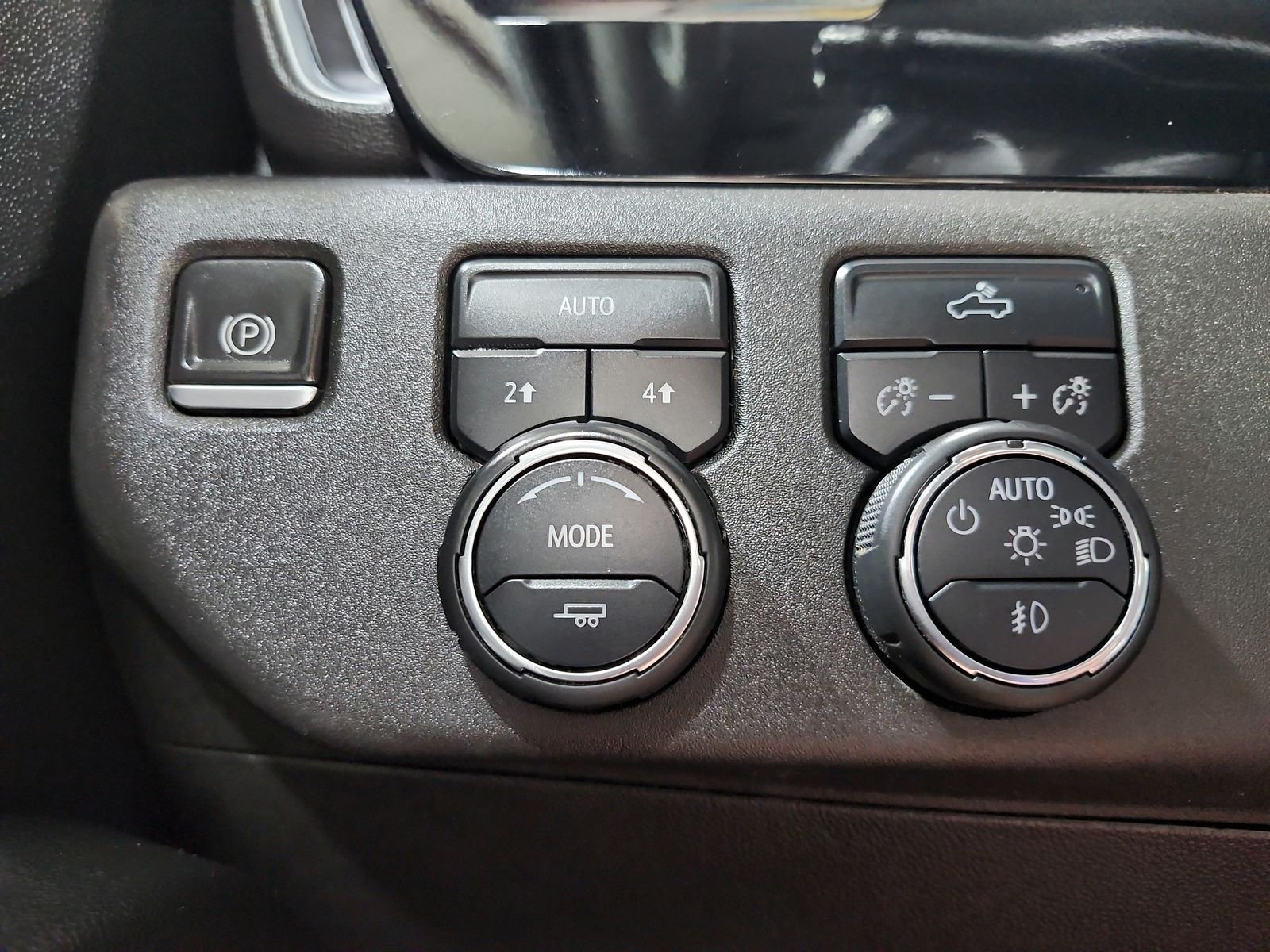 Used 2023 Summit White Chevrolet RST image 27