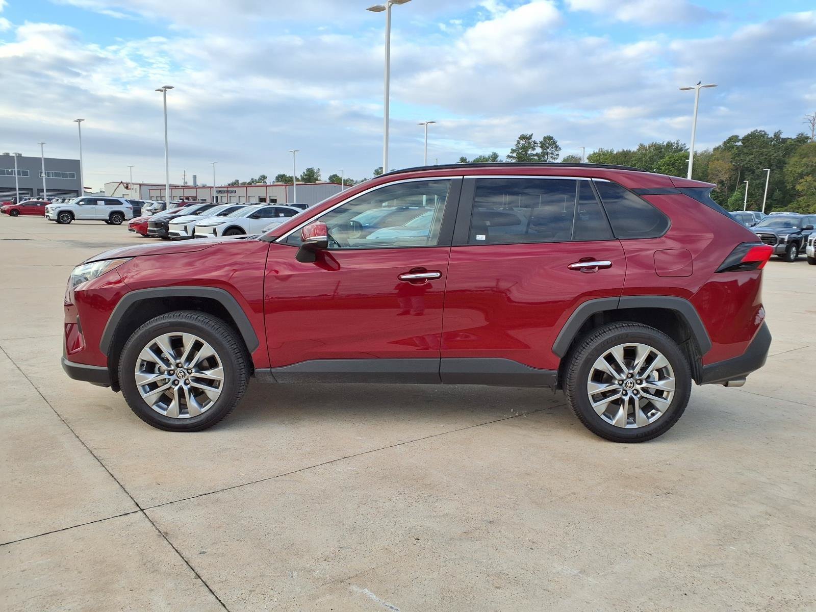 Certified Used 2022 Pearl Toyota Limited image 9
