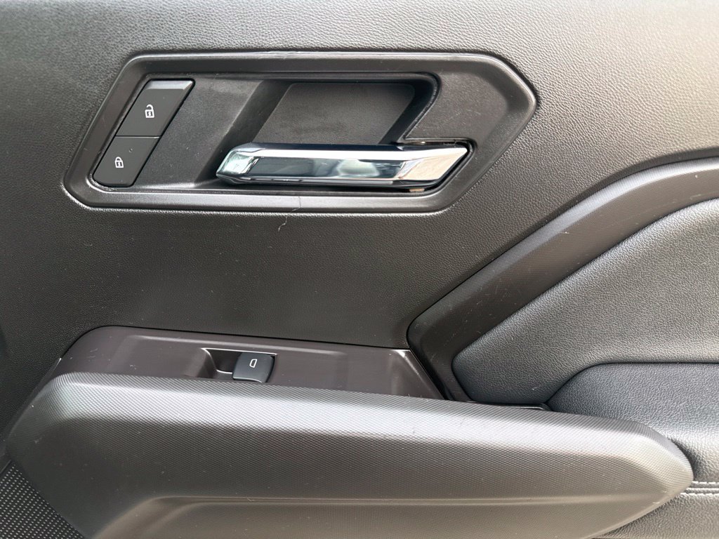 Used 2025 Sterling Gray Metallic Chevrolet LT image 22