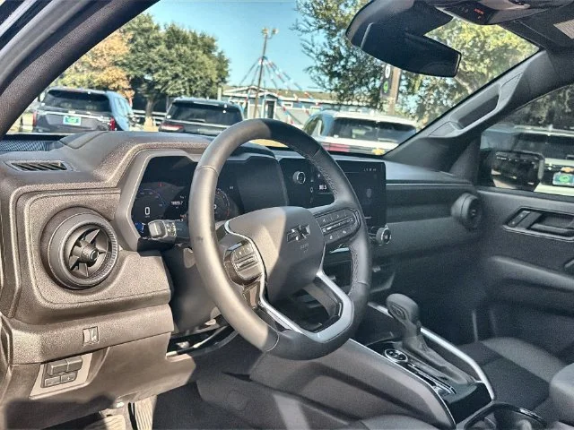 2026 Chevrolet Colorado Trail Boss - Photo 10
