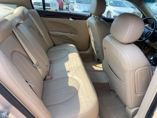Used 2008 Gold Buick CXL image 22