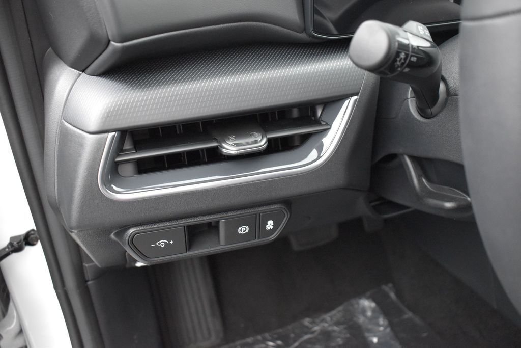 New 2026 Snow White Pearl Kia GT-Line image 8