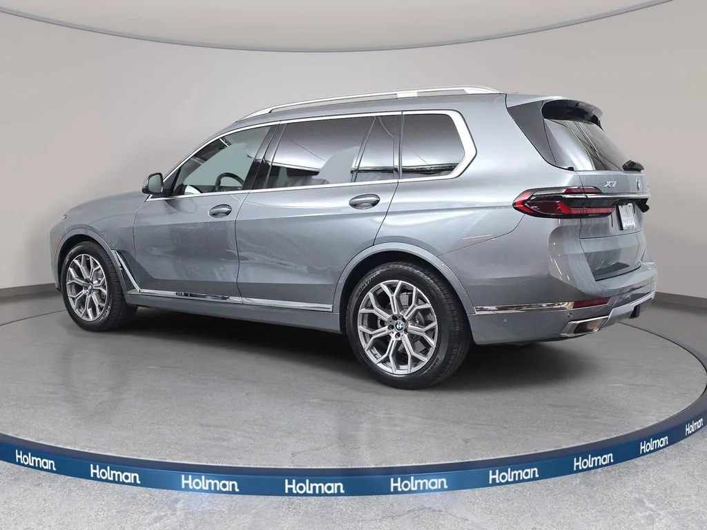 Used 2024 Skyscraper Gray Metallic BMW xDrive40i image 7
