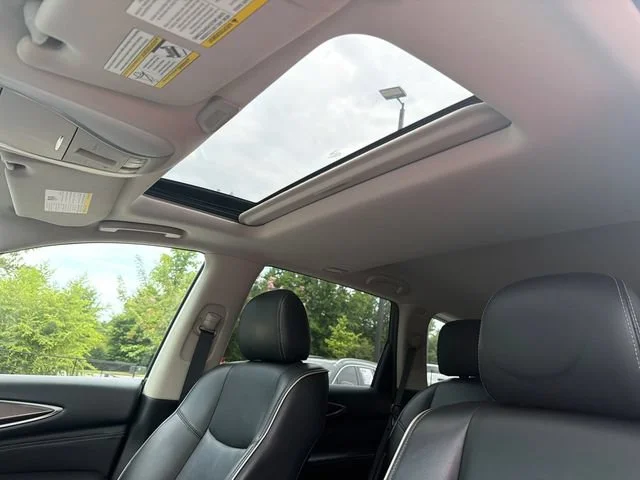 Used 2020 Silver INFINITI PURE AWD image 33