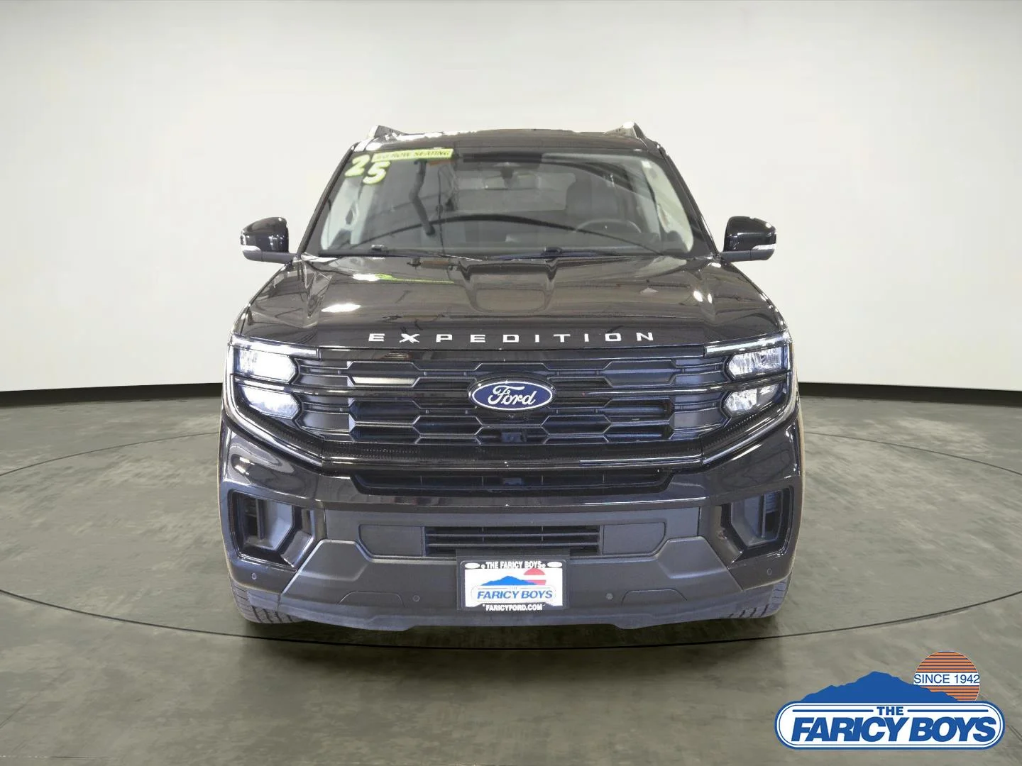 Used 2025 Agate Black Ford Active image 2