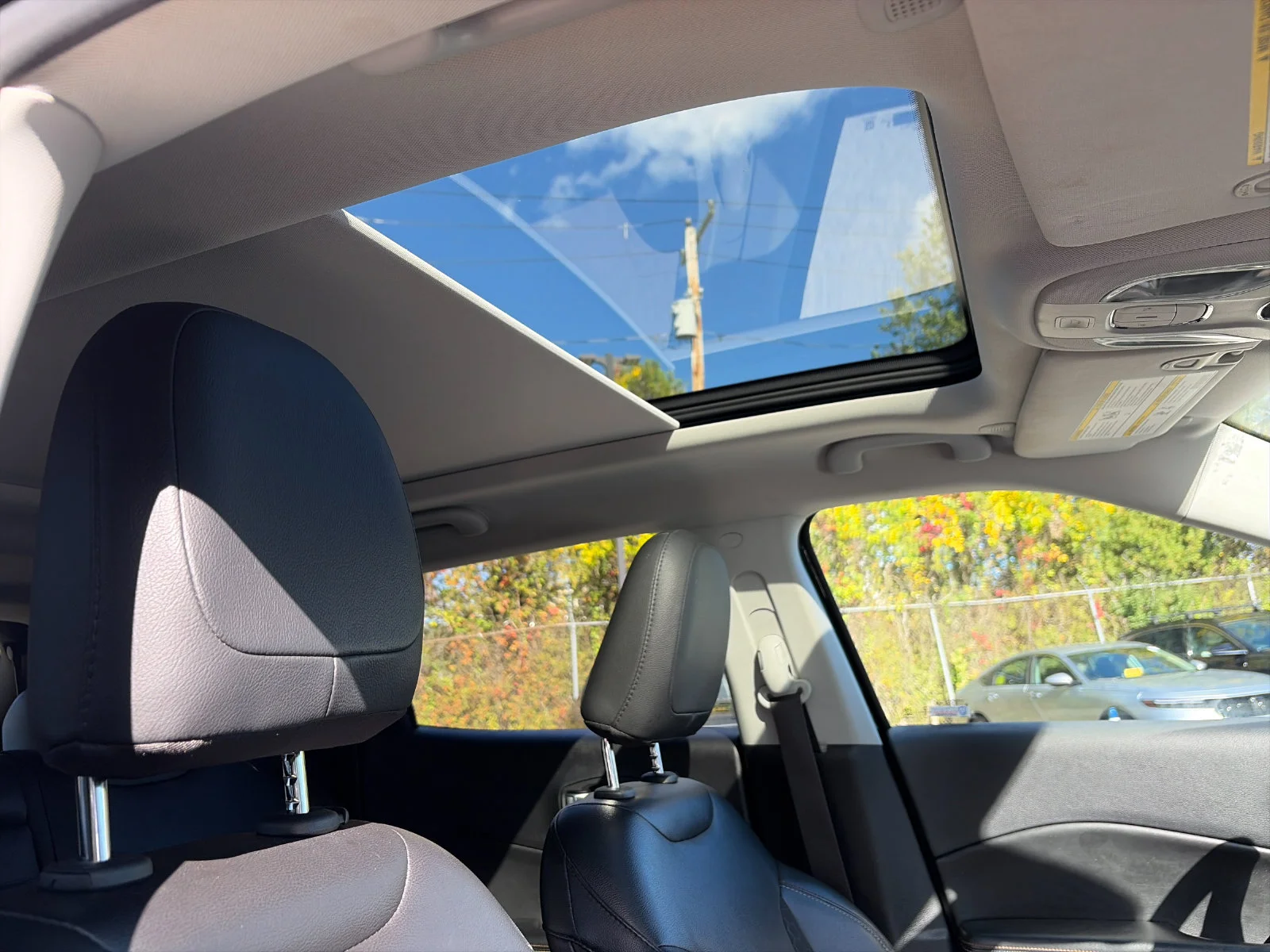 Used 2020 Diamond Black Jeep Latitude image 16