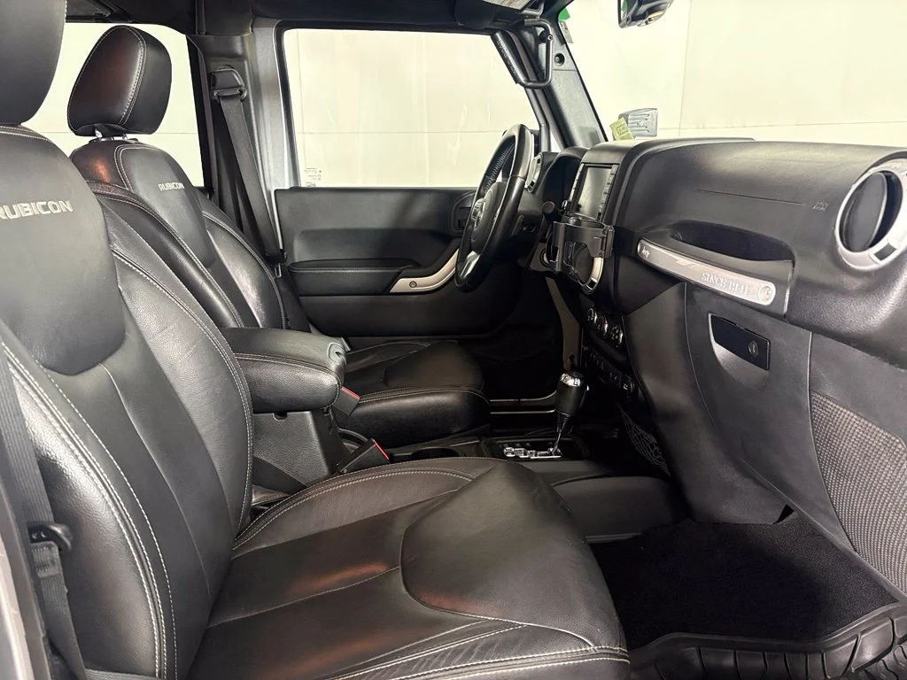 Used 2016 Silver Jeep Unlimited Rubicon image 14