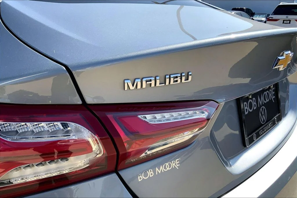 Used 2023 Sterling Gray Metallic Chevrolet LT image 8