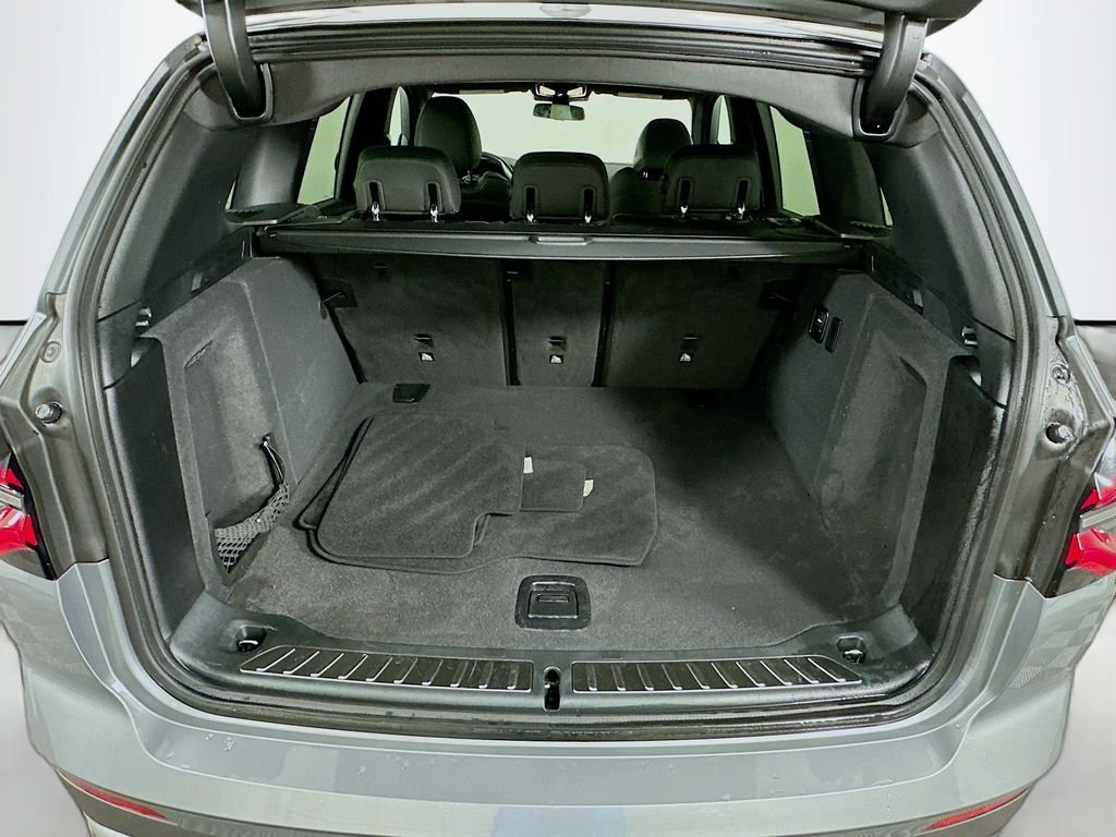 Used 2023 Skyscraper Grey Metallic BMW sDrive30i image 26